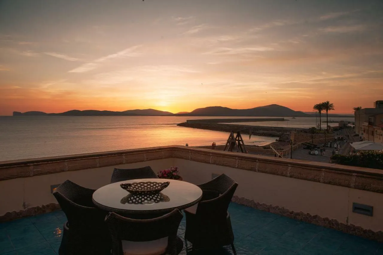شقة Sardinia Re - Blue Terrace Panoramic Sea View ألغيرو